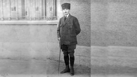 بعد 80 عاما.. كشف الطول الحقيقي لأتاتورك