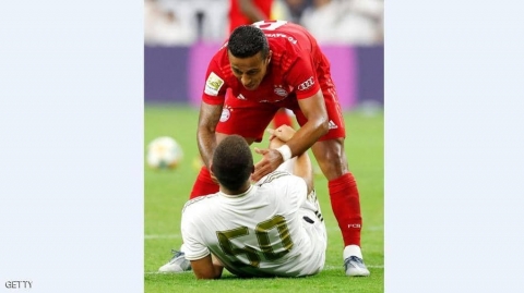 ما سر الرقم 50 الذي ارتداه هازارد؟