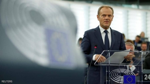 توسك يوصي قادة الاتحاد بالموافقة على تأجيل بريكست