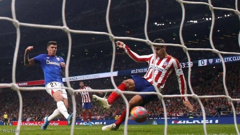 أتليتيكو يعود للانتصارات ويتقاسم صدارة الليغا مع برشلونة