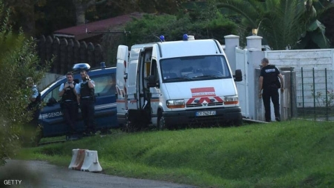 ماكرون يدين اعتداء 