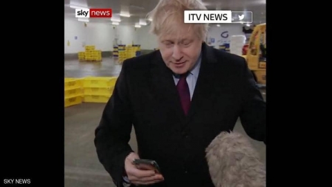 رفض ثم رضخ.. جونسون يعتذر عن 