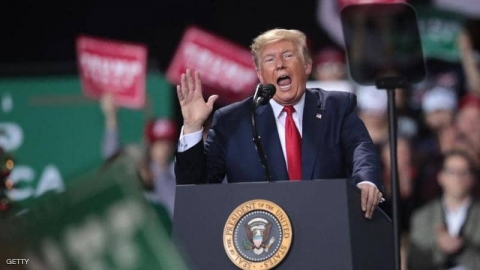 ترامب يعلّق على إجراءات عزله: انتحار سياسي للديمقراطيين