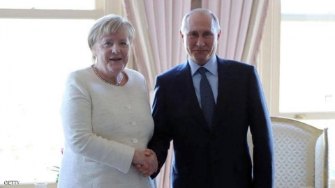 الملف الليبي والإيراني على طاولة الكرملين بلقاء ميركل وبوتن