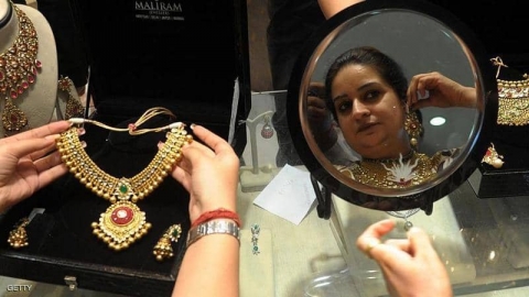 الهنود والذهب.. ماذا وراء هذا العشق؟