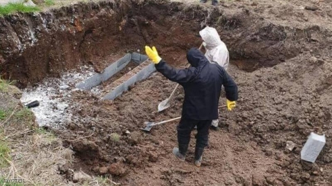 أحداث عنف ومقابر جماعية.. غموض كورونا يشعل الأوضاع في إيران