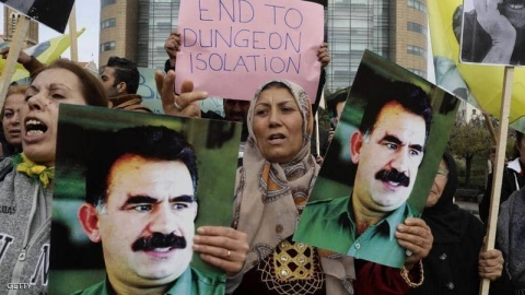 أوجلان يفجر غضب تركيا.. والسر عند بلدة إيطالية