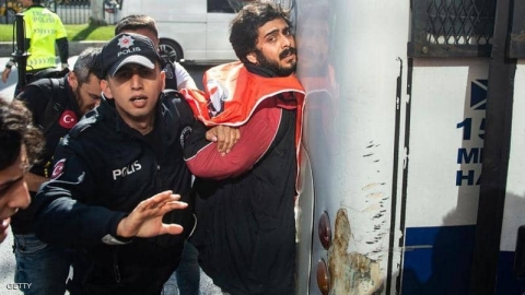 حملة اعتقالات تطال محامين في تركيا.. و24 نقابة تستنكر