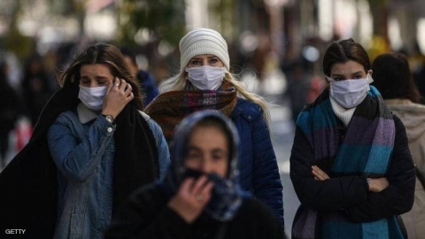 بعد العطس أو اللمس.. كم ساعة يبقى كورونا 