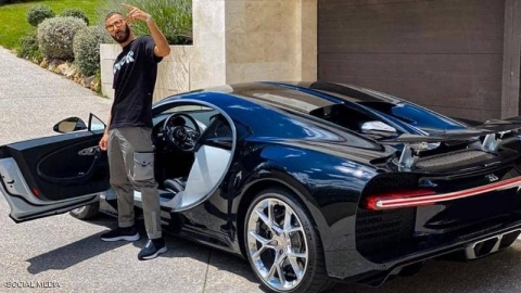 بنزيمة وبوغاتي الفاخرة.. رسالة 