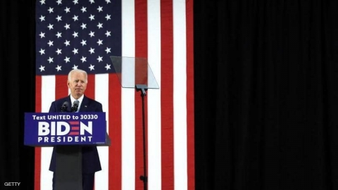 جو بايدن يتفوق على ترامب في التبرعات واستطلاعات الرأي