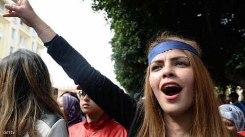 لا تتزوج امرأة متعلمة.. 