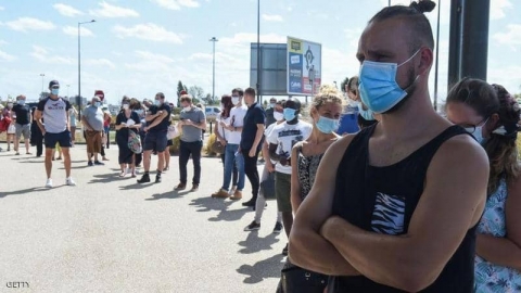 كورونا يتوحش في فرنسا.. إصابات تحطم الأرقام