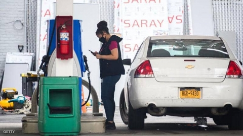 النفط يهبط بسبب 