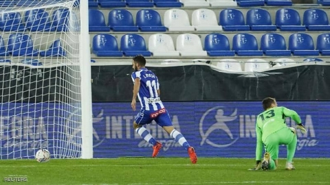 برشلونة يتعادل مع ألافيس بعد 