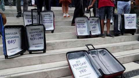 كورونا يجبر تركيا على الإغلاق الجزئي للأنشطة التجارية