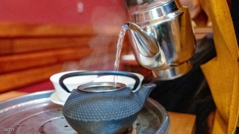 شرب الماء الساخن.. فوائد و