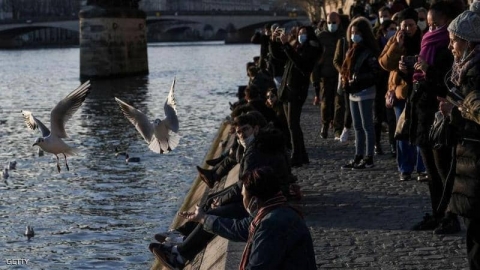 استطلاع رأي يكشف حال فرنسا في العام الجديد