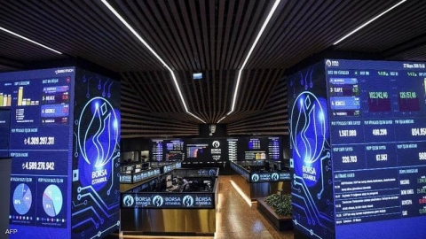 قرار أردوغان يهوي بالليرة.. وبورصة إسطنبول تعلق التداول