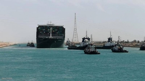 قناة السويس.. بدء التحقيقات بأزمة السفينة الجانحة