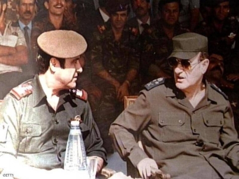 رفعت الأسد أمام المحكمة بتهمة اختلاس وغسيل الأموال