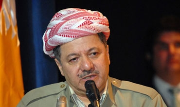 رئيس الاقليم يقلّد أحمد سالار ميدالية البارزاني