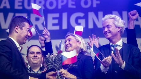 لماذا يرى اليمين المتطرف في أوروبا المسلمين سببا لمشكلات في بلاده؟