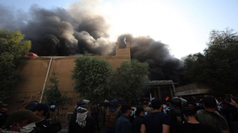 بريطانيا تدين بشدة إحراق مقر 