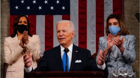 أول مئة يوم من رئاسة بايدن هي أول مئة يوم بدون ترامب، وهذا يشي بالكثير