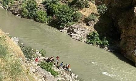  بينهم طفلة .. مصرع 3 اشخاص من أسرة واحدة قضوا غرقا في مياه كلي علي بك