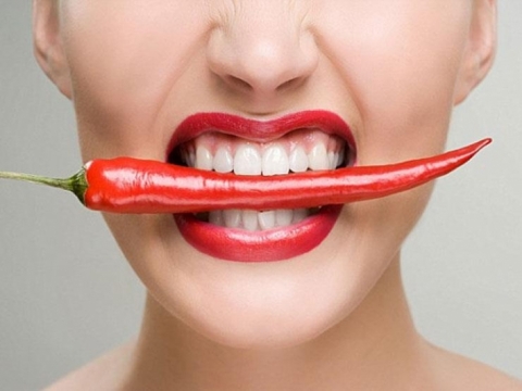 أطعمة ومشروبات تساعدك على التخلص من حرقة اللسان بعد الطعام الحار