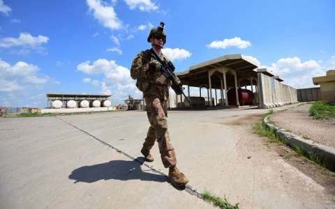 خبير أمني : الجهات التي تستهدف القوات الامريكية مشخصة ..هذا ما يمنع التصدي لها