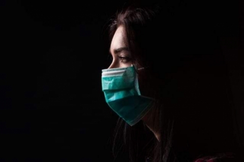 متى يقلع الناس عن ارتداء الكمامات؟