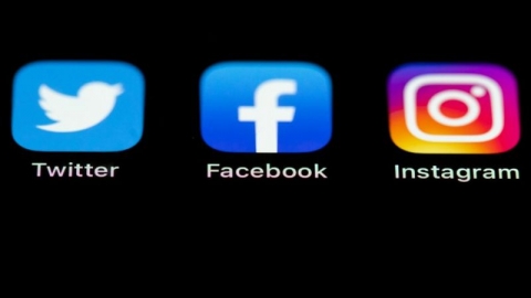 الدوري الإنجليزي الممتاز لكرة القدم يعتزم مقاطعة مواقع التواصل الاجتماعي، فما السبب؟