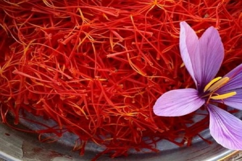 ٤ فوائد جمالية وصحية للزعفران