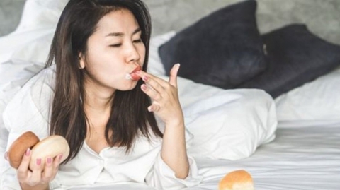 طريقة بسيطة تجعلك تغفو بسرعة!