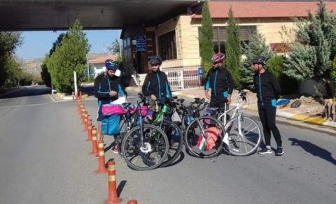 4 دراجين ينطلقون من راواندوز نحو إسطنبول