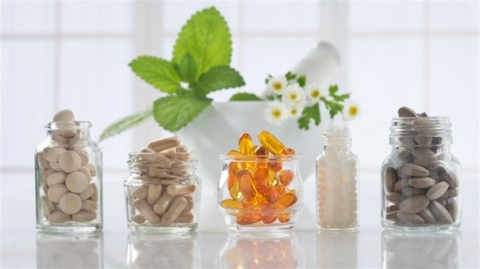 فيتامينات تمنع تساقط الشعر وتكثّفه!