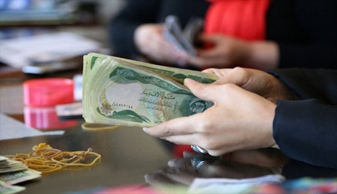 الكاظمي يشعل غضب المتقاعدين.. «إصلاحات وهمية» بدأت بـ «الأربعاء الأسود»