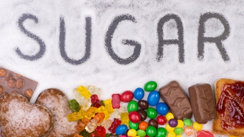 تناول السكريات قبل النوم يسبب كوارث صحية