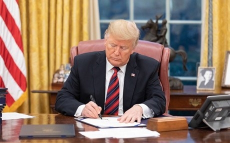 البيت الأبيض: ترمب وقع قانون حالة الطوارئ الوطنية رسمياً