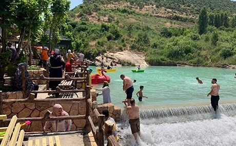 أكثر من 15 ألف سائح يتوافدون على مصايف دهوك خلال أيام عيد الفطر