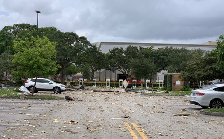 إصابة 20 شخصاً إثر انفجار غاز بمركز تسوق في فلوريدا الأمريكية