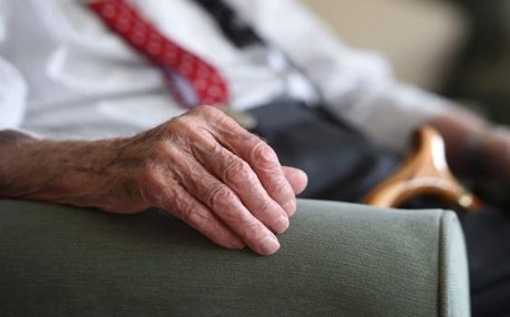 دراسة يابانية: فقدان السمع قد يصيب المسنين بالتراجع المعرفي والخرف