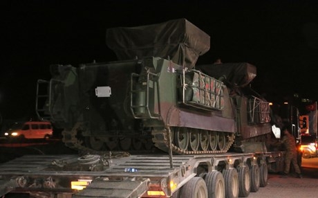 القوات التركية ترسل تعزيزات عسكرية جديدة إلى الحدود مع كوردستان سوريا