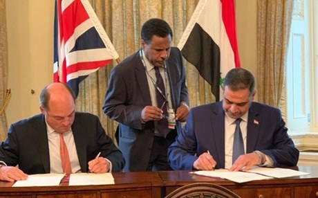 العراق وبريطانيا يوقعان مذكرة تفاهم في مجال الأمن والدفاع