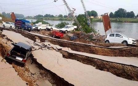 أكثر من 100 قتيل وجريح بزلزال في باكستان