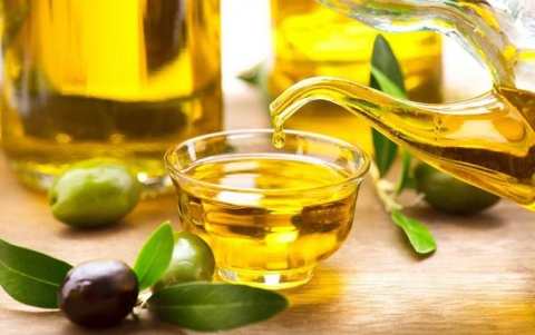 زيت الزيتون البكر يحمي من التدهور العقلي المرتبط بالشيخوخة