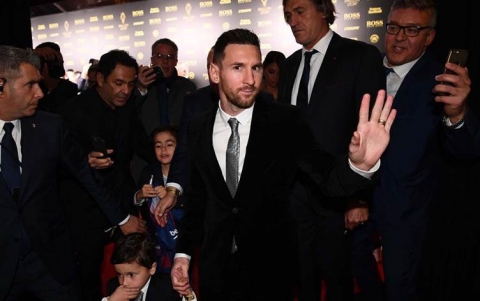 ميسي الأفضل للمرة السادسة في مسيرته