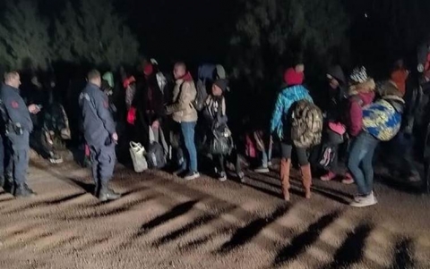 ضبط 76 مهاجرا غير نظامي غربي تركيا